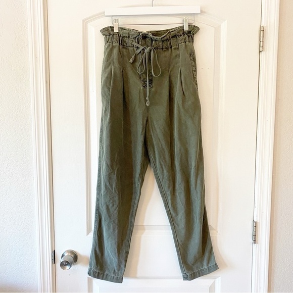FREE PEOPLE Margate Pleated Paperbag Olive Green Relaxed Trousers - Picture 3 of 11